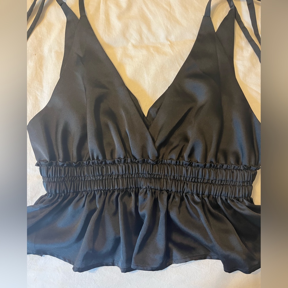 NWT Women’s crop tank top - Picture 2 of 7